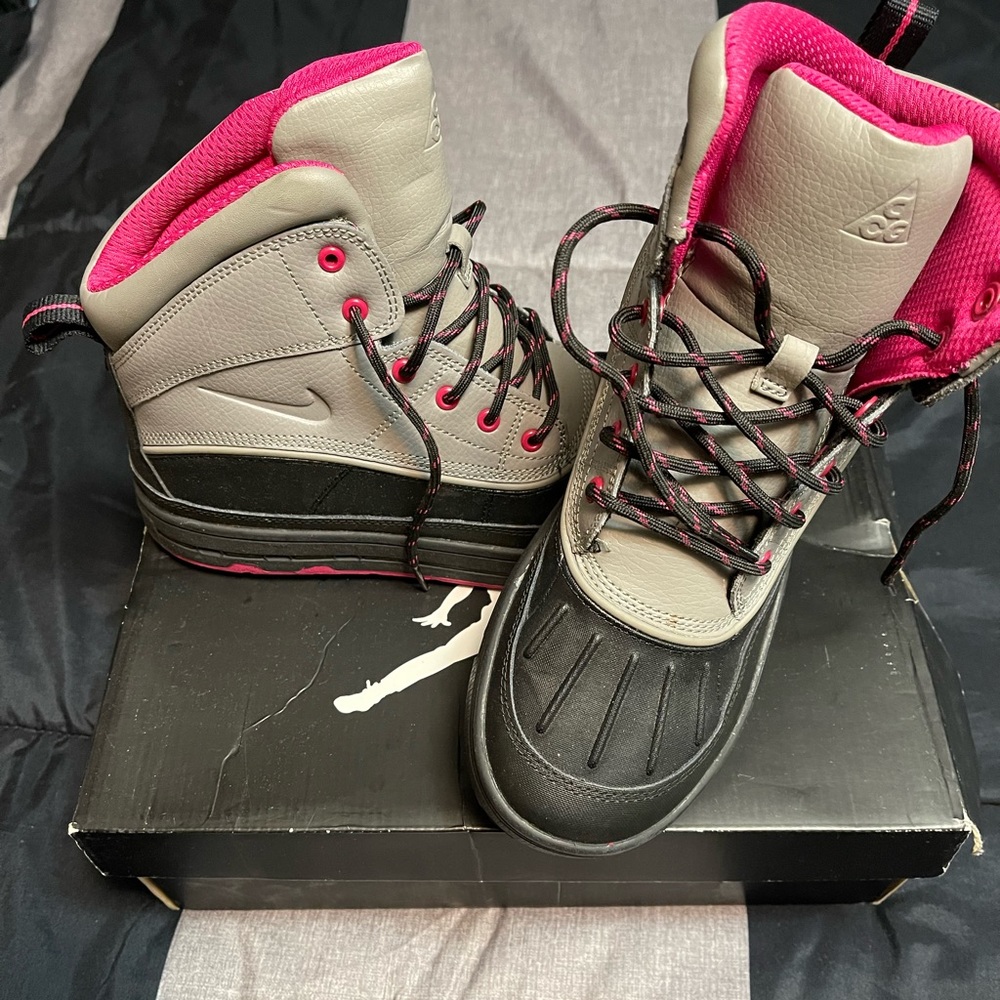 Nike boots
